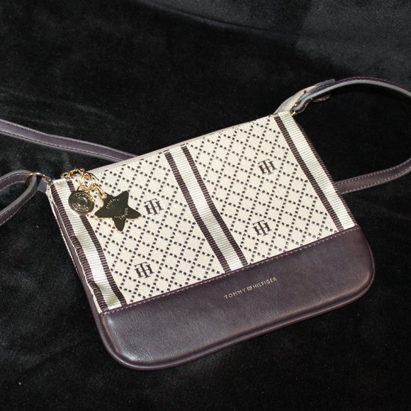 Tommy Hilfiger Purse - Picture 3 of 9